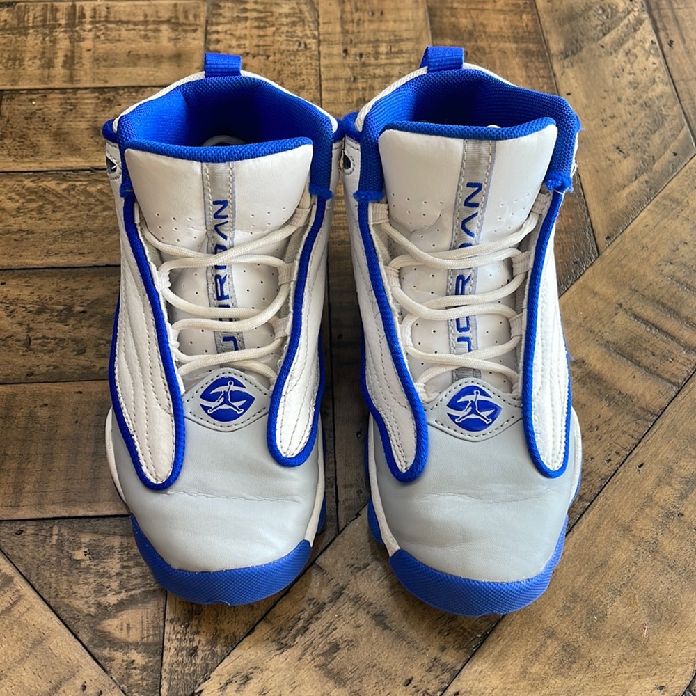 Kids Jordan Pro Strong size 1Y